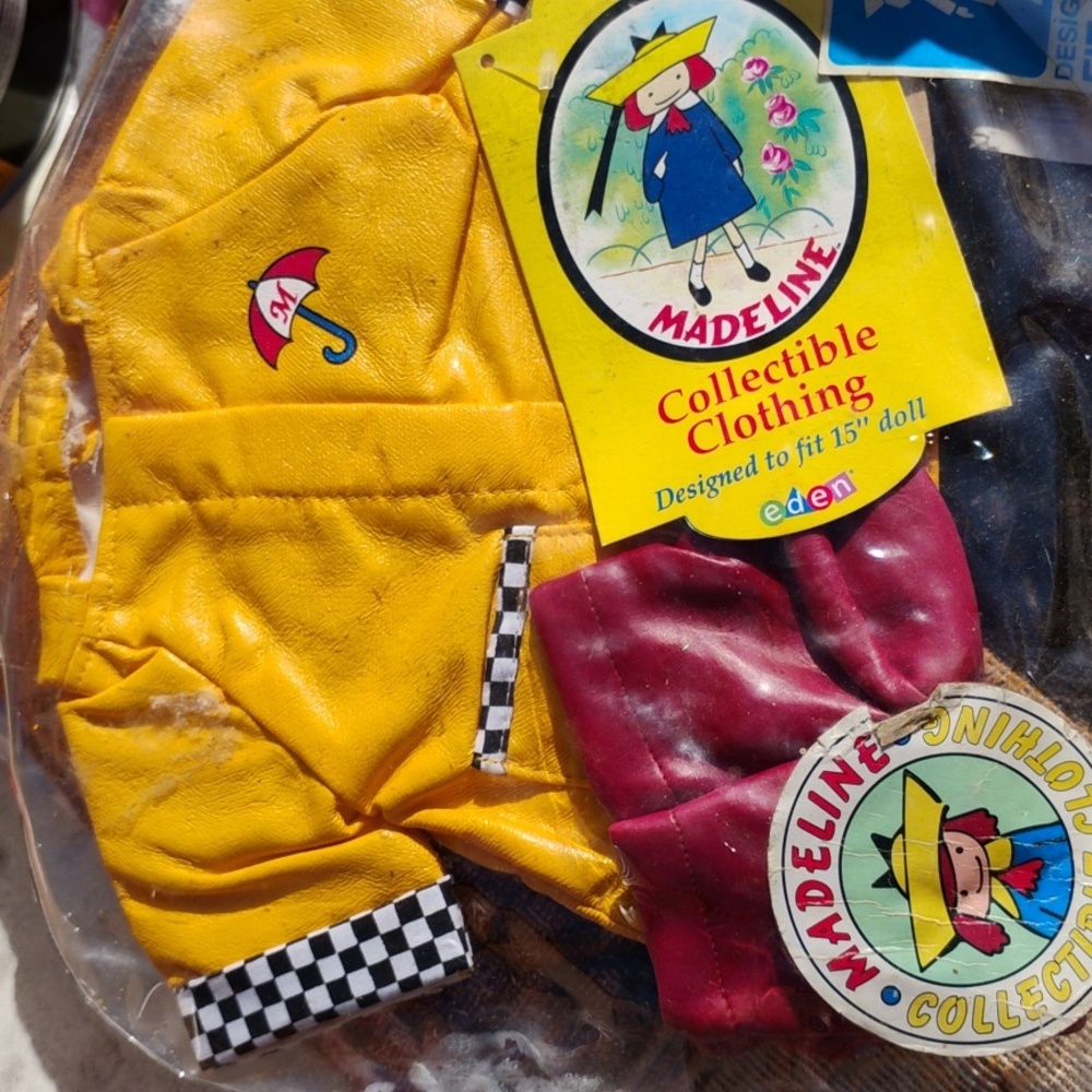 💂🏼‍♀️ DEADSTOCK Vintage Madeline of LONDON OutFit  DOLL CLOTHES 15"